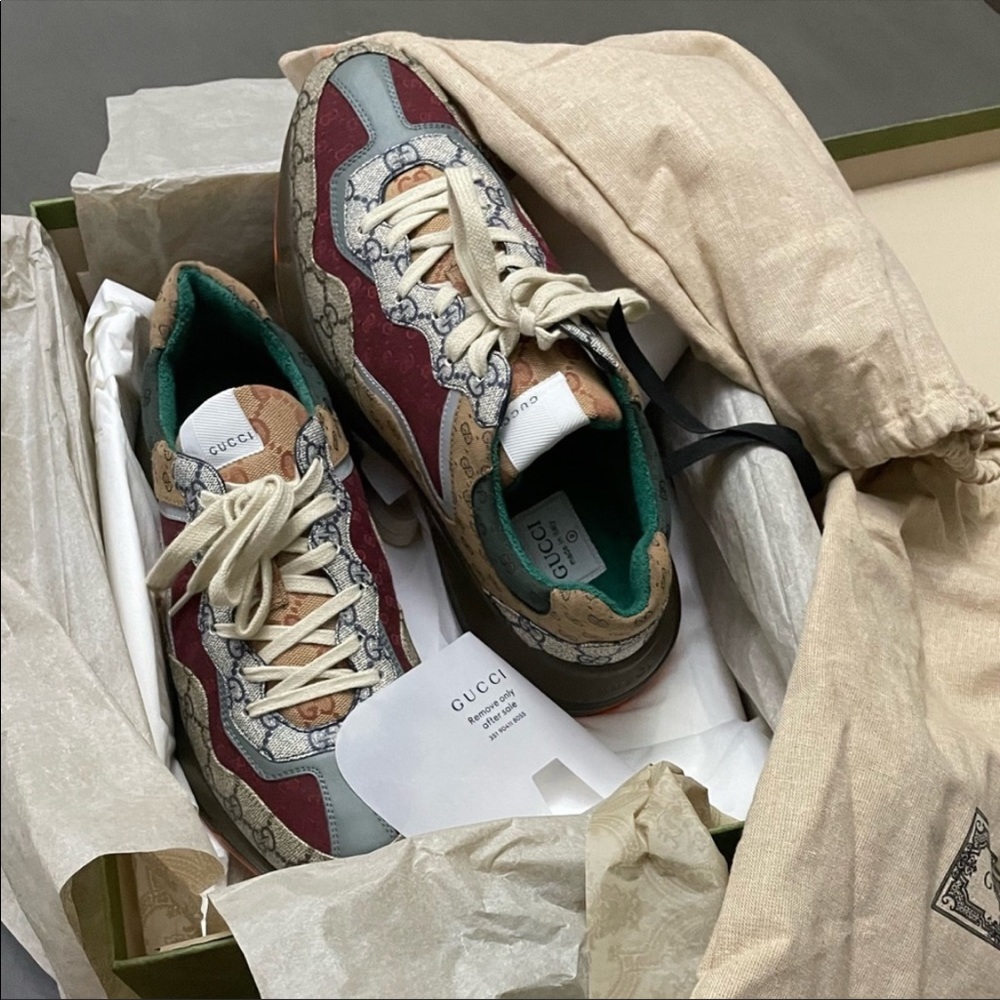 Gucci shies 10.5. - Picture 2 of 8